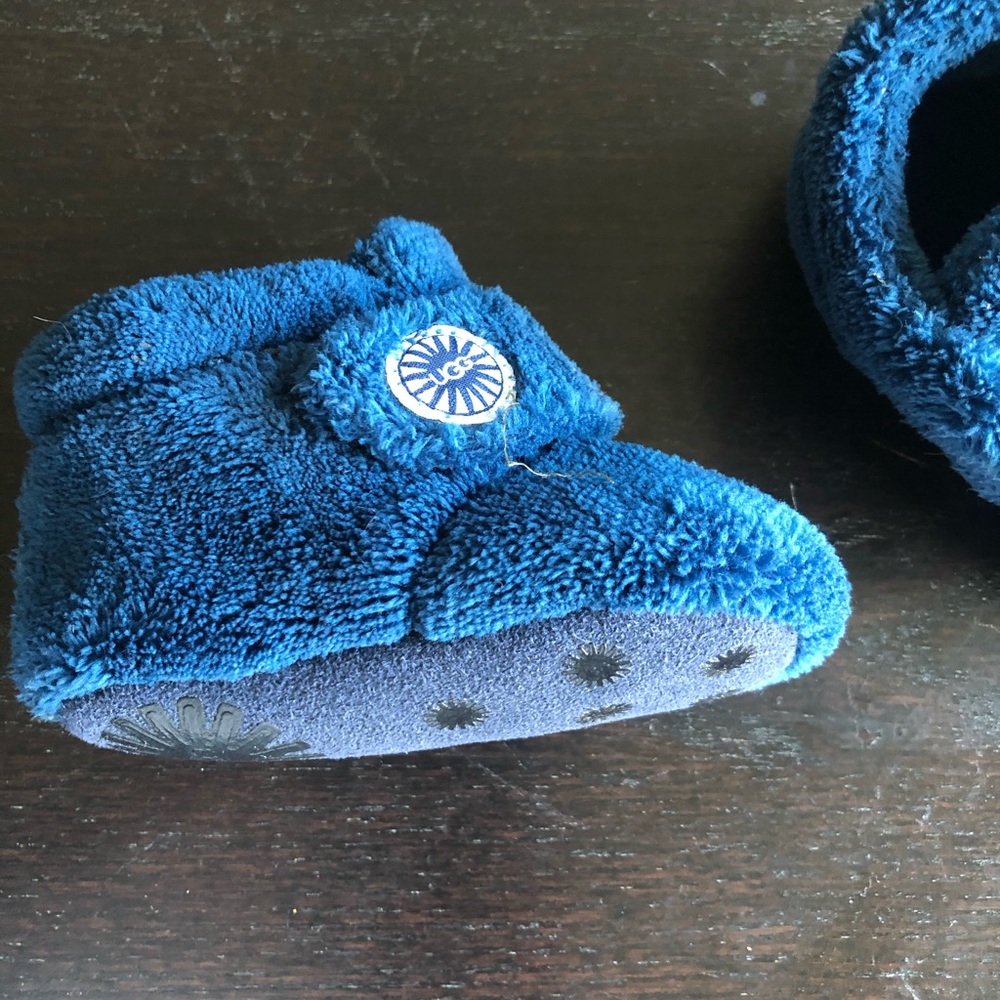 Ugg baby booties - Picture 2 of 3